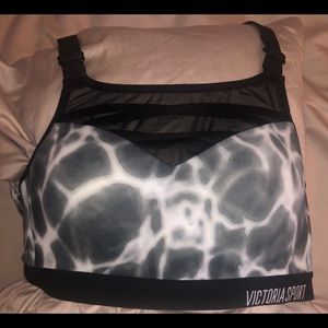 Victoria Sport Max Support Racerback 32C
